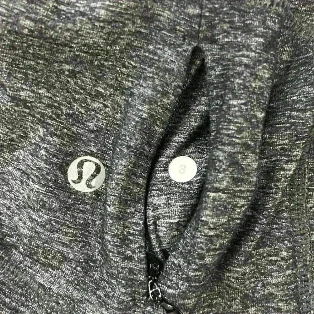 Lululemon Women’s Pace Pusher long sleeve shirt black/gray with back pocket sz8 - Picture 15 of 16